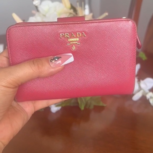 Prada Pink Wallet gold hardware - Picture 4 of 14